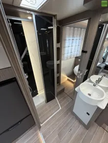 Fahrzeugbild Roller Team Zefiro 266 P 2xLithium 400W Solar 4100 kg 2026 #17