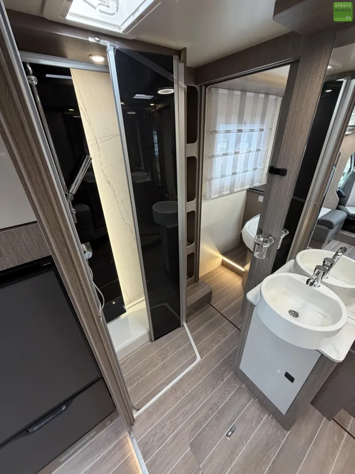 Fahrzeugbild Roller Team Zefiro 266 P 2xLithium 400W Solar 4100 kg 2026 #18