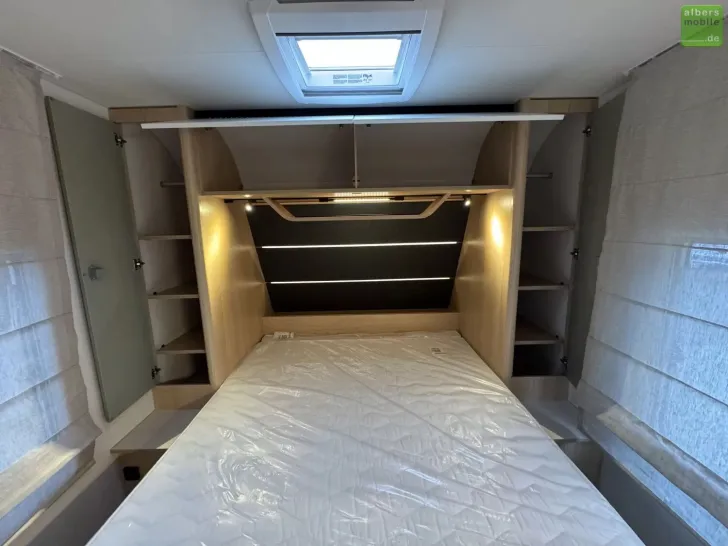 Fahrzeugbild LMC Style 450 D Queensbett Aufstelldach 1800kg #27
