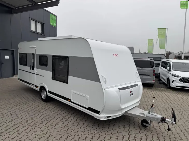 Fahrzeugbild LMC Style 450 D Queensbett Aufstelldach 1800kg #29