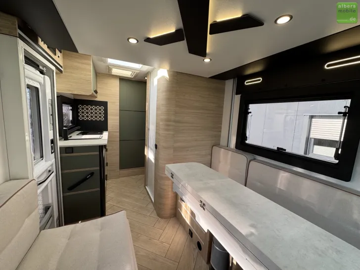 Fahrzeugbild Challenger X Open Edition X250 Automatik Markise Solar #12