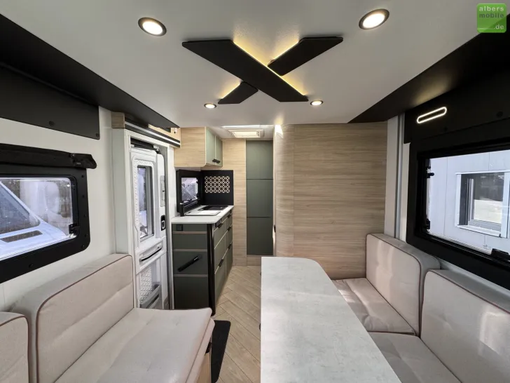 Fahrzeugbild Challenger X Open Edition X250 Automatik Markise Solar #16