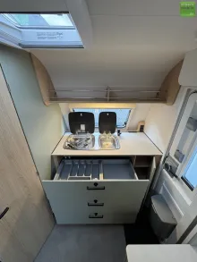 Fahrzeugbild LMC Style 400 F 1500kg Klappbett Bugküche #11