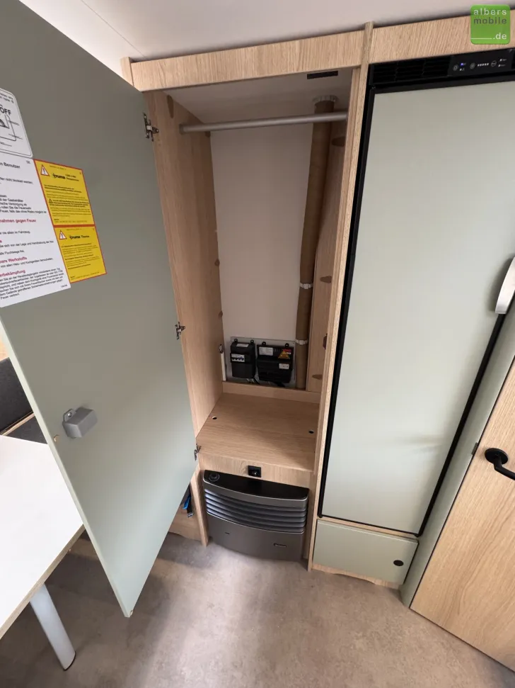 Fahrzeugbild LMC Style 400 F 1500kg Klappbett Bugküche #23