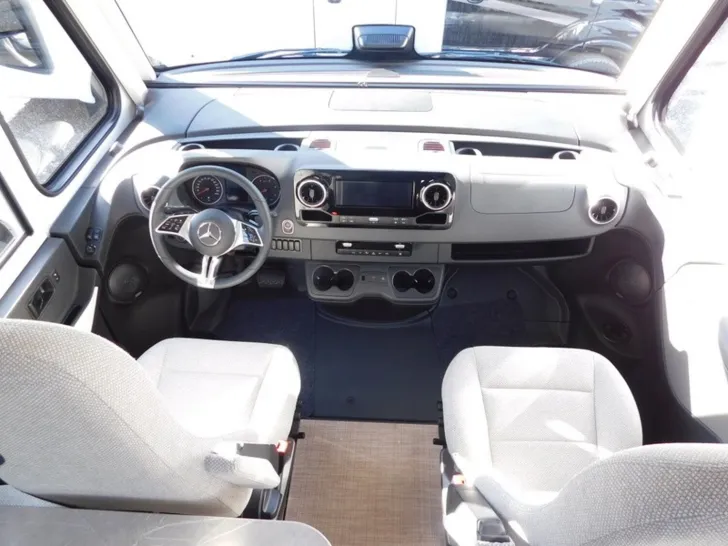 Fahrzeugbild Hymer B-Klasse MC I 680 Arktis+Lithiumpaket, Solar, TV #5