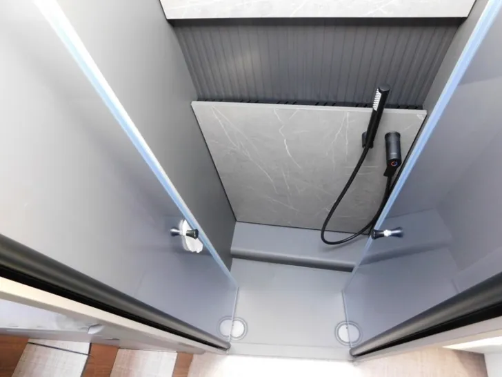 Fahrzeugbild Hymer B-Klasse MC I 680 Arktis+Lithiumpaket, Solar, TV #10