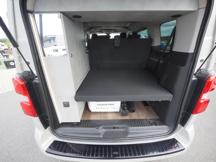 Fahrzeugbild Crosscamp Autom., AHK, Delta Felgen., Lithium, Markise #11