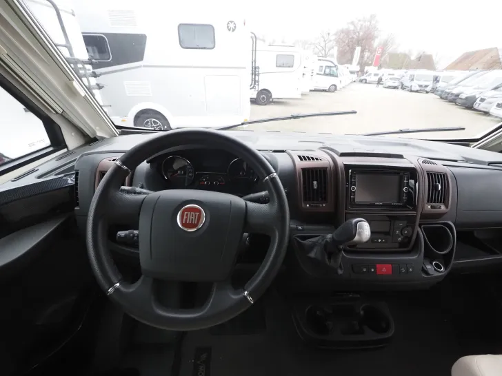 Fahrzeugbild Mobilvetta K-Yacht 86 Tekno Line, SAT/TV, Radtr. Solar, uvm #4