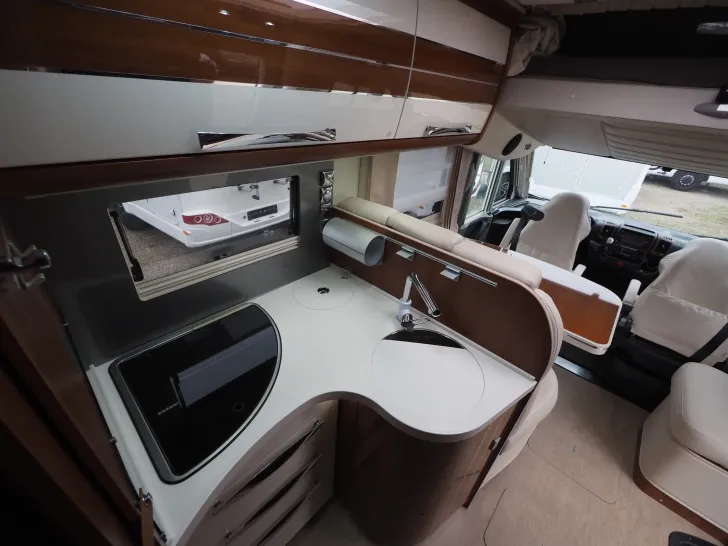 Fahrzeugbild Mobilvetta K-Yacht 86 Tekno Line, SAT/TV, Radtr. Solar, uvm #10