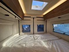 Bild 10 Bürstner Papillon PC 6.0 **auf dem Hof***