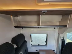 Bild 18 Bürstner Papillon PC 6.0 **auf dem Hof***