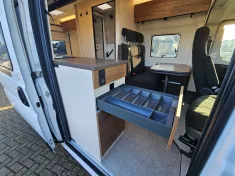 Bild 19 Bürstner Papillon PC 6.0 **auf dem Hof***