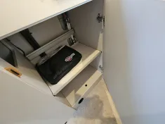 Bild 25 Bürstner Papillon PC 6.0 **auf dem Hof***