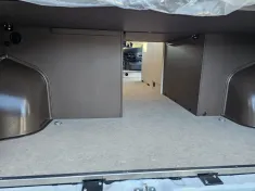 Bild 30 Bürstner Papillon PC 6.0 **auf dem Hof***