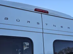 Bild 32 Bürstner Papillon PC 6.0 **auf dem Hof***