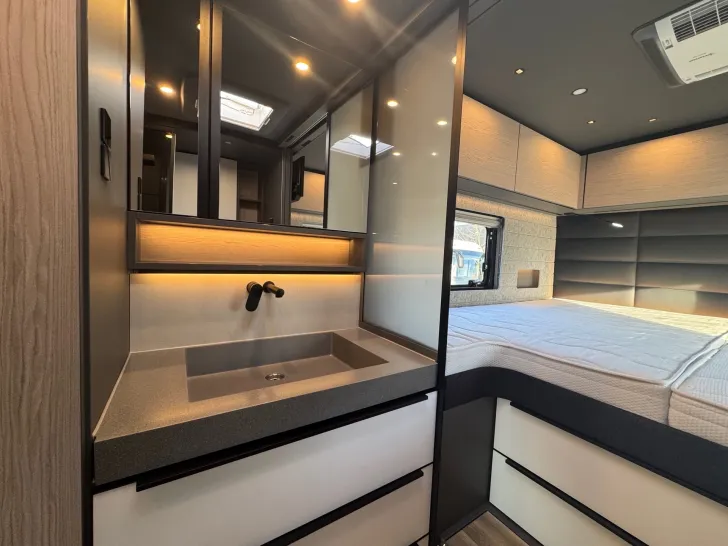 Fahrzeugbild Niesmann + Bischoff Flair 880 *Jung-Gebraucht*207PS*7,49to. #13