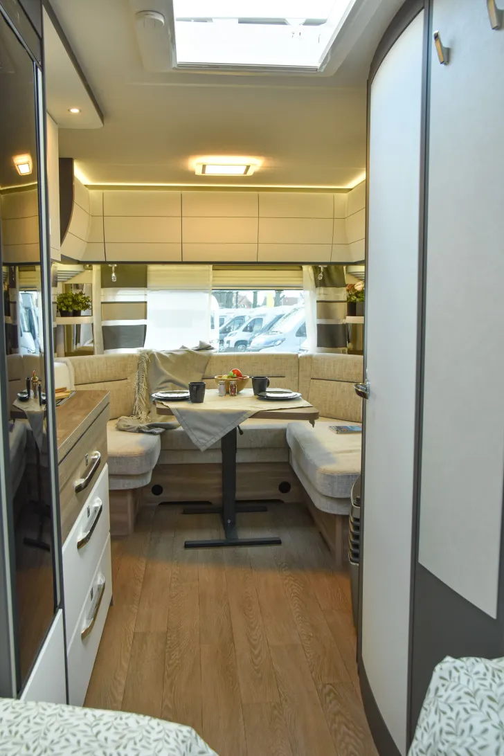 Fahrzeugbild Hobby Excellent Edition 495 UL #10