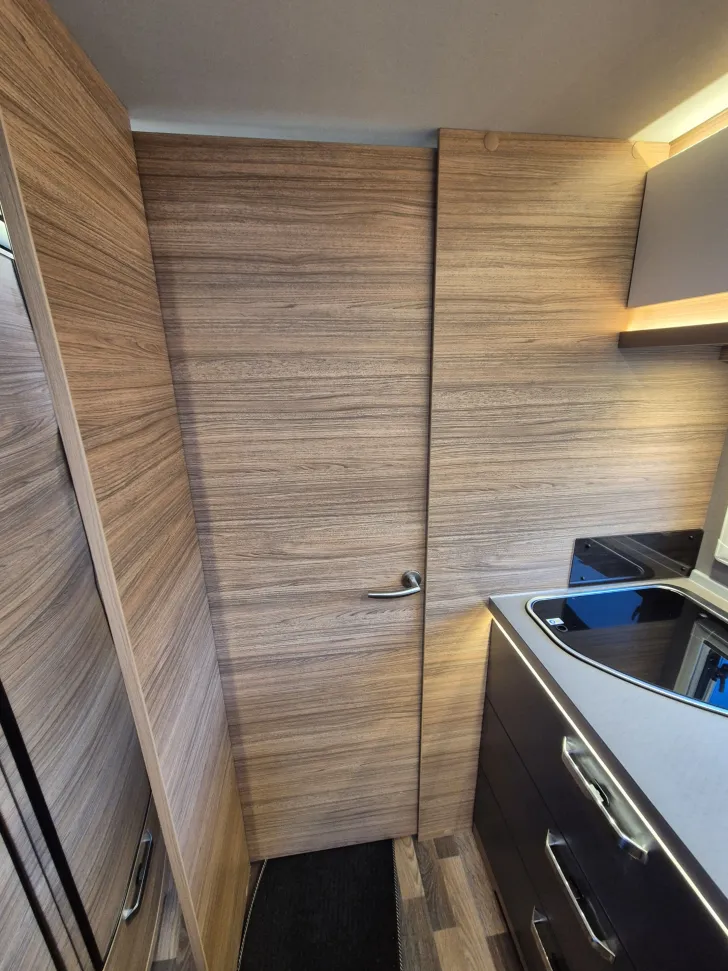 Fahrzeugbild Weinsberg CaraCore 700 MEG *DuoControl* #23