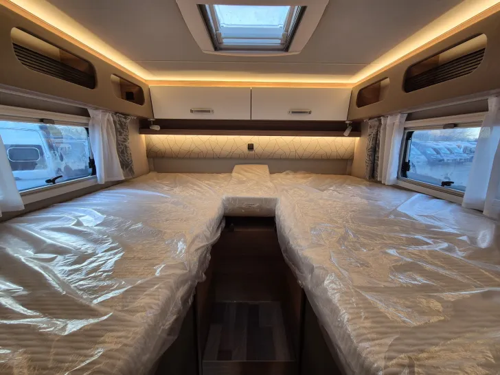 Fahrzeugbild Weinsberg CaraCore 700 MEG *DuoControl* #28