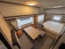 Fahrzeugbild Hobby De Luxe 460 SFf Autark, Teppich, Dusche #9