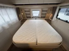 Fahrzeugbild Hobby De Luxe 460 SFf Autark, Teppich, Dusche #11