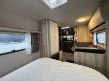 Fahrzeugbild Hobby De Luxe 460 SFf Autark, Teppich, Dusche #13