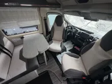 Fahrzeugbild Roller Team LIVINGSTONE ADVANCE 5 180PS, Aut, Arctic Gas, LED #7