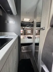 Fahrzeugbild Roller Team LIVINGSTONE ADVANCE 5 180PS, Aut, Arctic Gas, LED #11