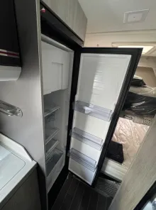 Fahrzeugbild Roller Team LIVINGSTONE ADVANCE 5 180PS, Aut, Arctic Gas, LED #13