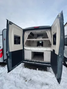 Fahrzeugbild Roller Team LIVINGSTONE ADVANCE 5 180PS, Aut, Arctic Gas, LED #17