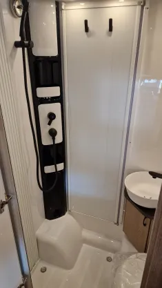 Bild 15 Hobby OnTour C 680 GE - Automatik