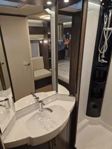 Fahrzeugbild Hobby Prestige 720 KWFU - City-Wasser/Vorb Aurark #14