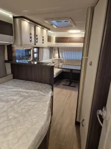 Fahrzeugbild Hobby Prestige 720 KWFU - City-Wasser/Vorb Aurark #15