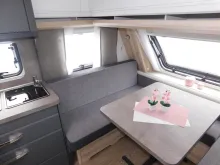 Fahrzeugbild Hobby De Luxe 495 WFB Combi6E, TV-Halter, 1800Kg #8