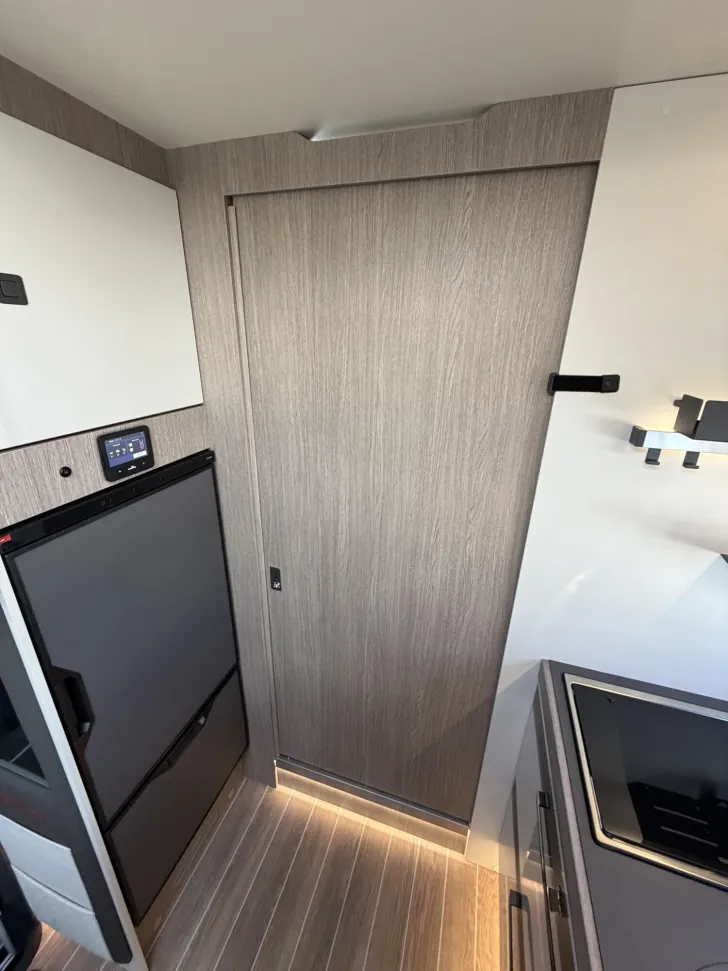 Fahrzeugbild Roller Team Zefiro Power Edition 266 P 180PS 4400kg TV WIFI #17