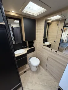 Fahrzeugbild Challenger Teilintegriert Graphite Edition 260 Drive 4100kg #17