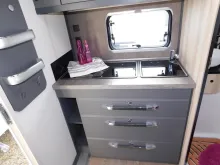 Fahrzeugbild De Luxe 460 SFf 2026er, TV-Halter, Hobby-Connect #19