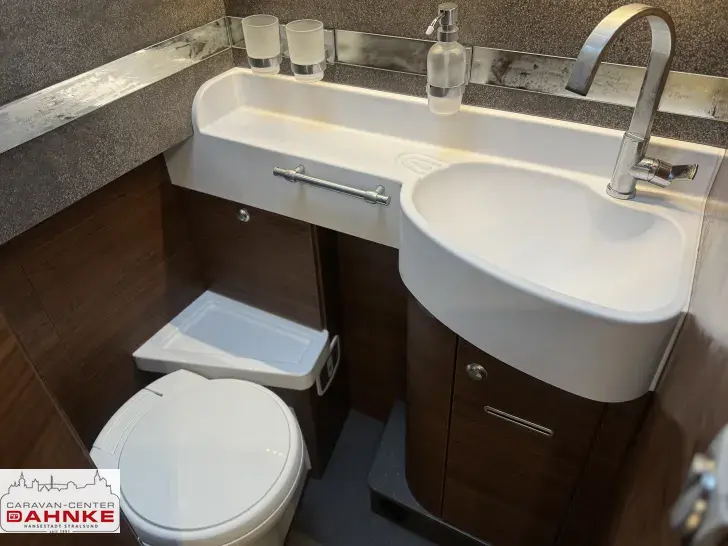 Fahrzeugbild Carthago chic c-line I 4.9 LE Sonderedition 35 Jahre! #21