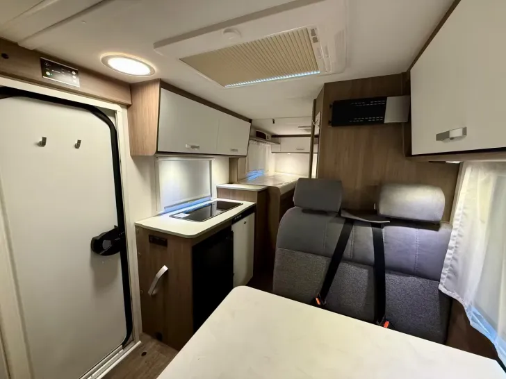 Fahrzeugbild Carado VAN 337 #13