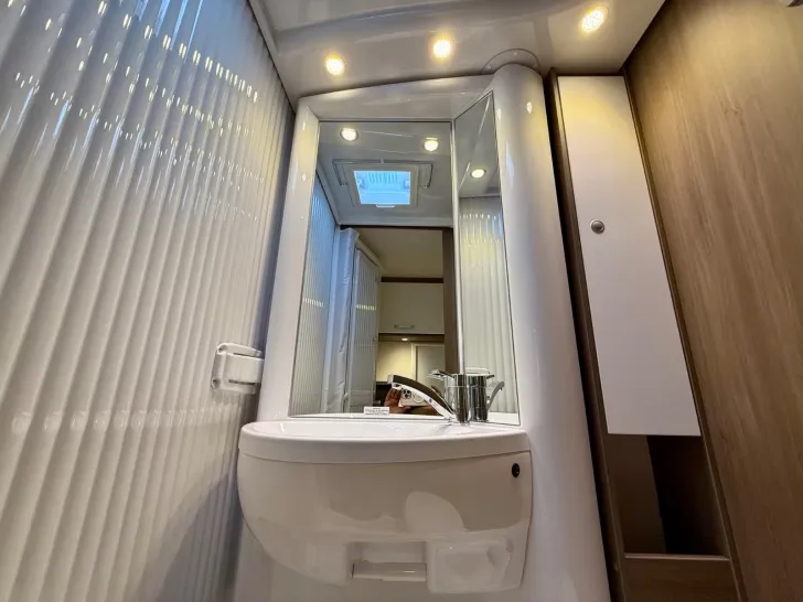 Fahrzeugbild Carado VAN 337 #22