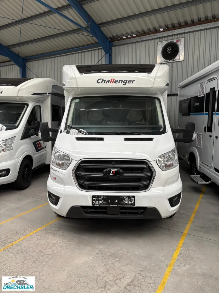 Fahrzeugbild Challenger 287 Graphite Edition #3