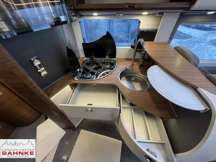 Fahrzeugbild Carthago chic c-line I 4.9 LE 35 Jahre Edition - 25.000,- € #12