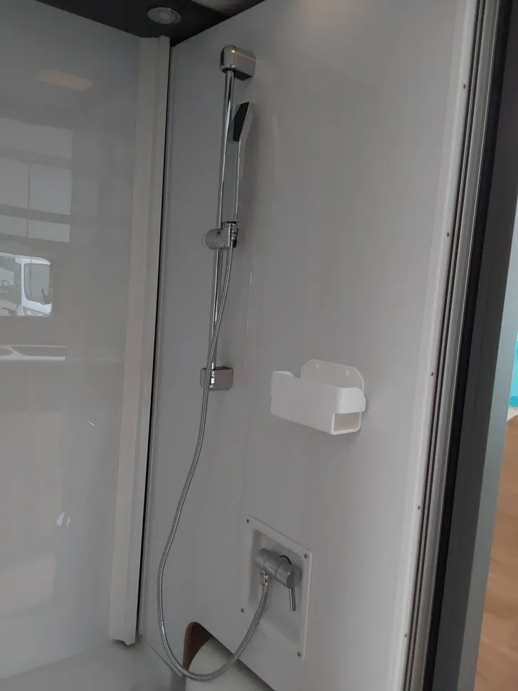 Fahrzeugbild Dethleffs Globebus Camp Active T 4 ACC, 8G-Autom., 2. RFK #13