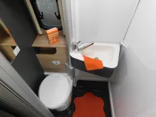 Fahrzeugbild Dethleffs Globetrail 75K 640 ES 8G-Automatik, Combi 6DE #13