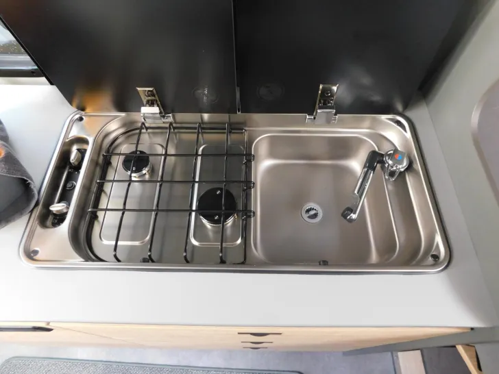 Fahrzeugbild Dethleffs Globetrail 75K 640 ES 8G-Automatik, Combi 6DE #17