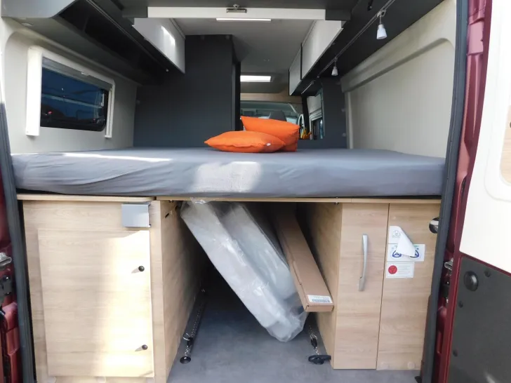 Fahrzeugbild Dethleffs Globetrail 75K 640 ES 8G-Automatik, Combi 6DE #18