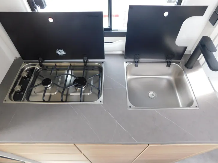 Fahrzeugbild Dethleffs Nomad 490 EST ATC+Duo-Control+Bugfenster+1800g #11