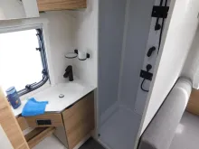 Fahrzeugbild Dethleffs Nomad 490 EST ATC+Duo-Control+Bugfenster+1800g #13