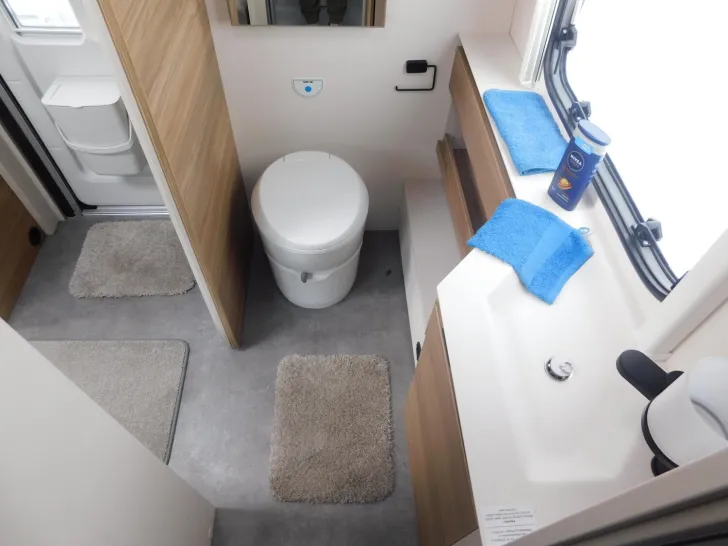 Fahrzeugbild Dethleffs Nomad 490 EST ATC+Duo-Control+Bugfenster+1800g #14