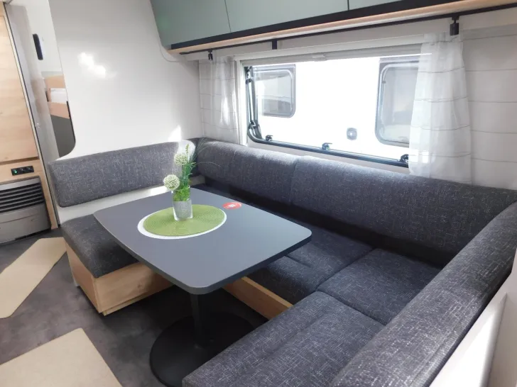 Fahrzeugbild Dethleffs Camper 540 QMK Dusch-&Sicherheitspaket, 2T-Achse #9